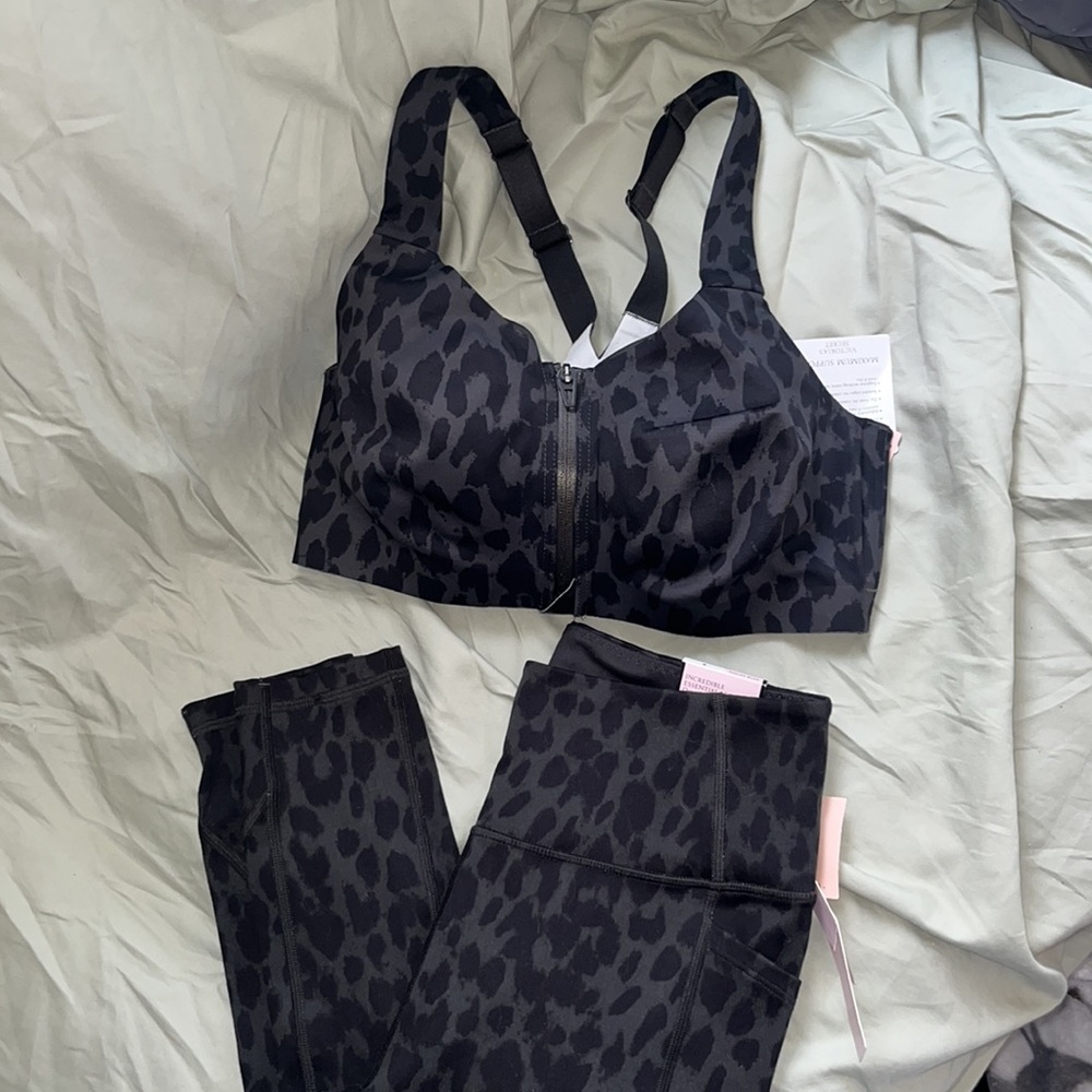 Victoria’s Secrets set/sports bra and workout pant